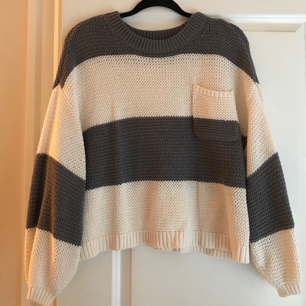 American Eagle Sweater